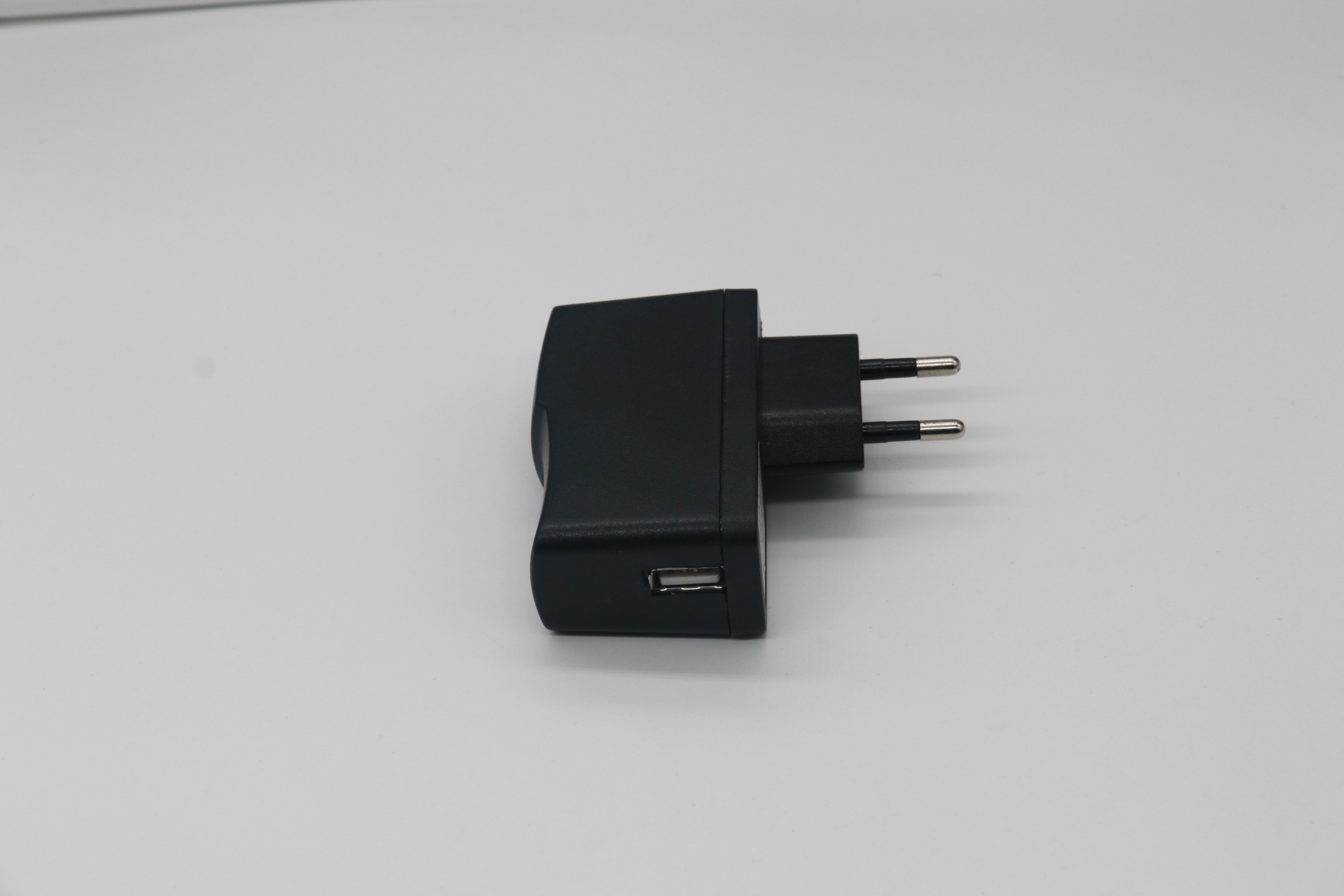 WLC立式歐規5V2.5AUSB